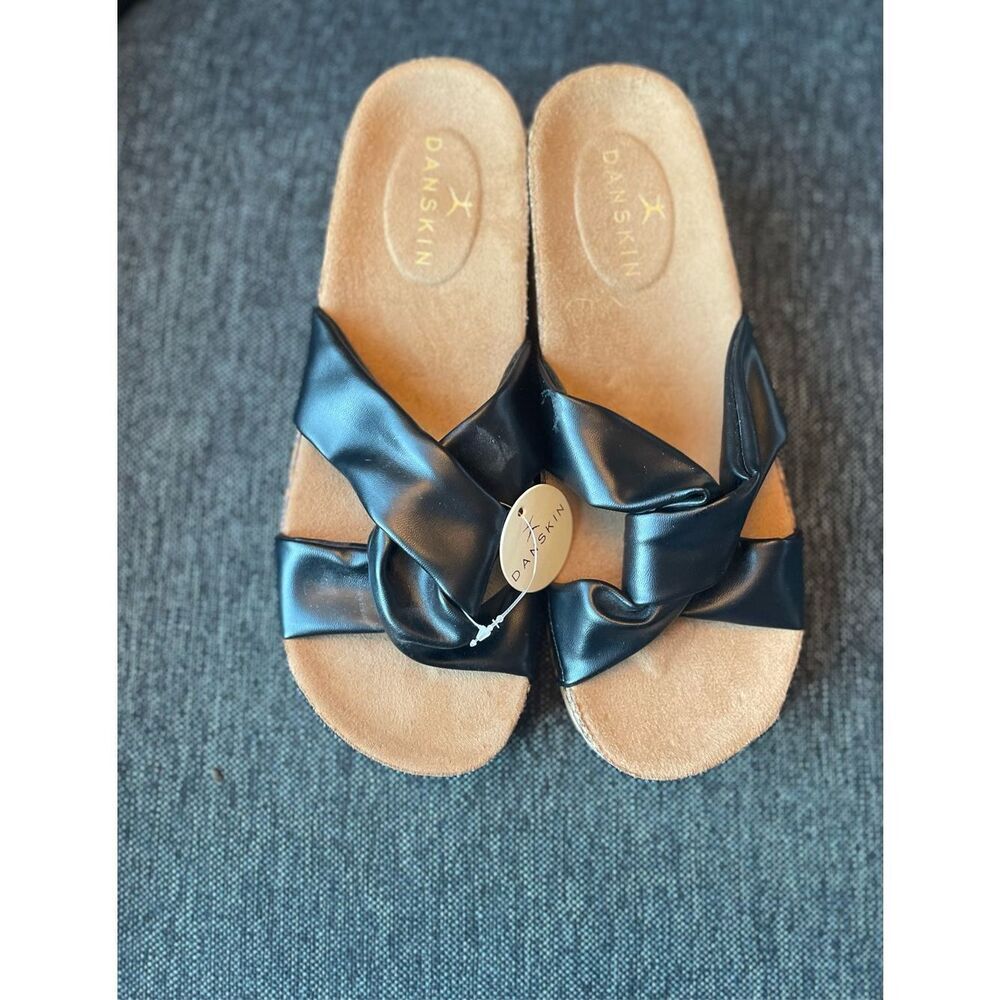 Danskin Black Crisscross Slide Sandals 9 New